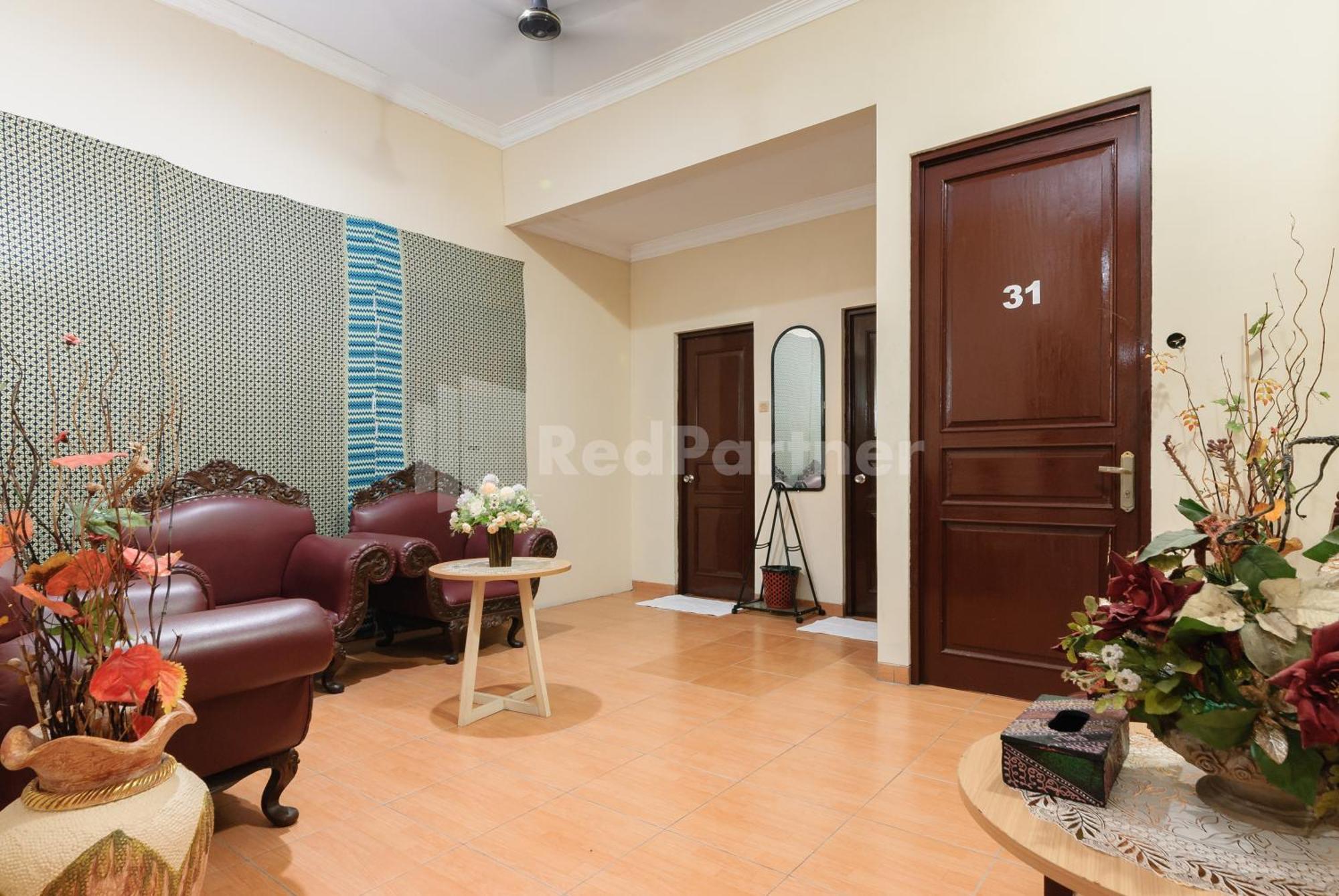 Sr Residence Near Mall Ciputra Cibubur Mitra Reddoorz Bekasi Exterior photo